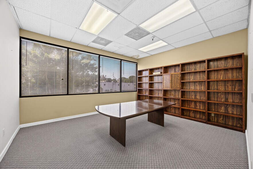 More Photos Of 300 S Garfield Ave, Monterey Park Office For Sale