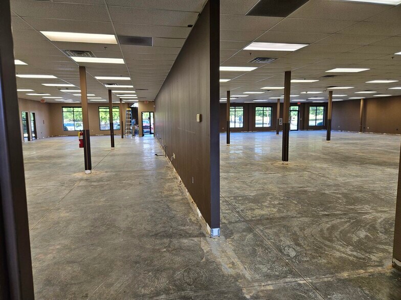 More Photos Of 3750 Naturally Fresh Blvd, Atlanta Office For Lease