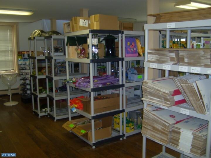 More Photos Of 46 Hilltown Pike, Line Lexington Office For Sale