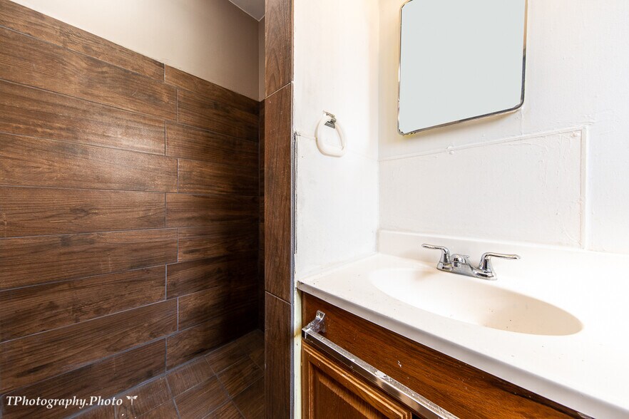 More Photos Of 233 W Mesquite Blvd, Mesquite Apartments For Sale