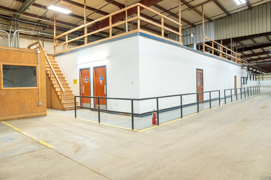 More Photos Of 1730 Washington Ave, Washington Court House Warehouse For Lease
