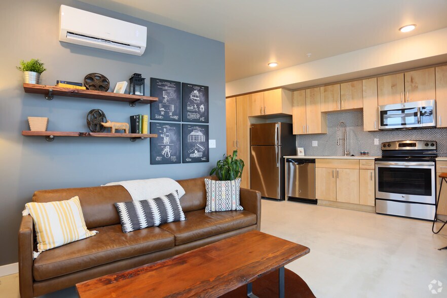 More Photos Of 4780 SE Milwaukie Ave, Portland Apartments For Sale