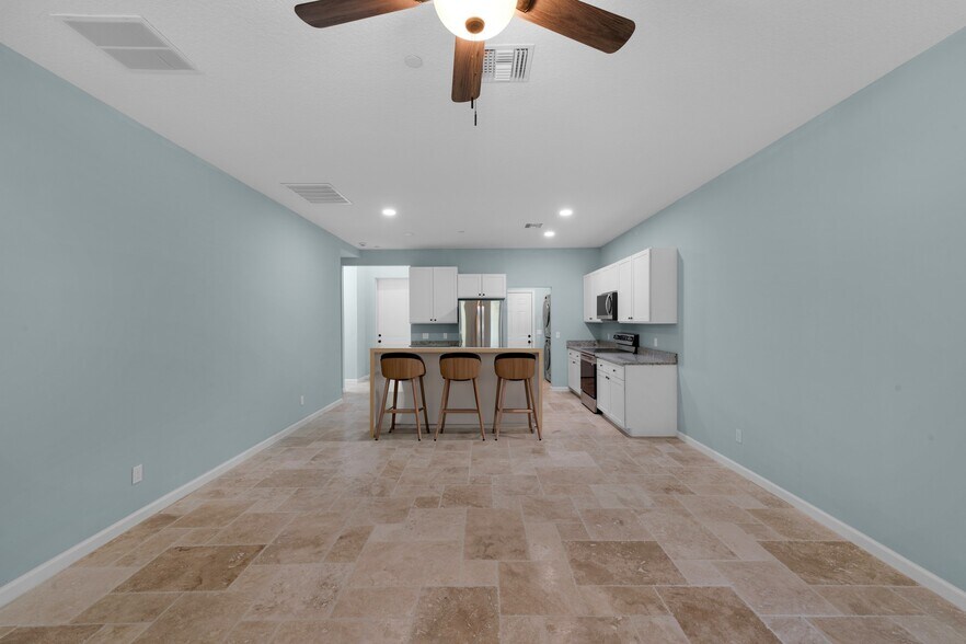 More Photos Of 401 18th St, Vero Beach Apartments For Sale