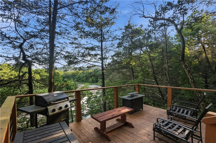 More Photos Of 394 Madison 1555, Eureka Springs Specialty For Sale