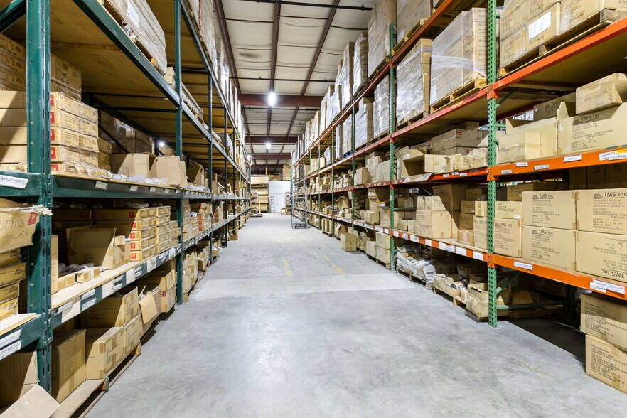 More Photos Of 1356 Bennett Dr, Longwood Distribution For Lease