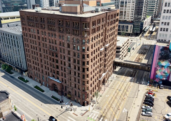 More Photos Of 10 S 5th St, Minneapolis Loft Creative Space For Lease