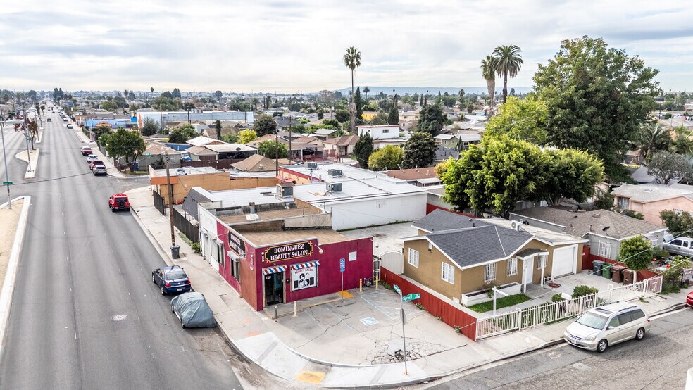 More Photos Of 911 N Wilmington Ave, Compton Storefront For Sale