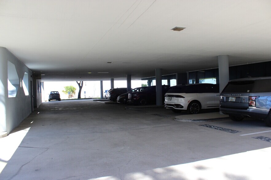 More Photos Of 3550 University Blvd S, Jacksonville Medical For Lease