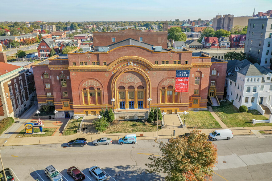 Primary Photo Of 3821 Lindell Blvd, Saint Louis Apartments For Lease