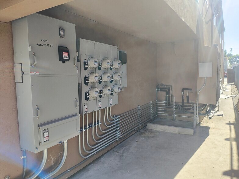 More Photos Of 4629 Bancroft St, San Diego Apartments For Sale