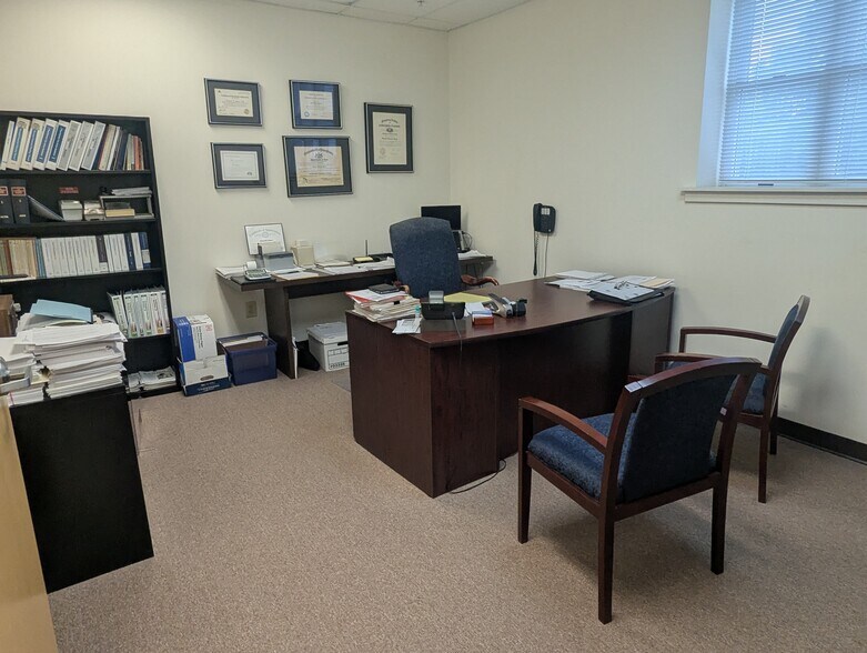 More Photos Of 815 Greenwood Ave, Jenkintown Medical For Sale
