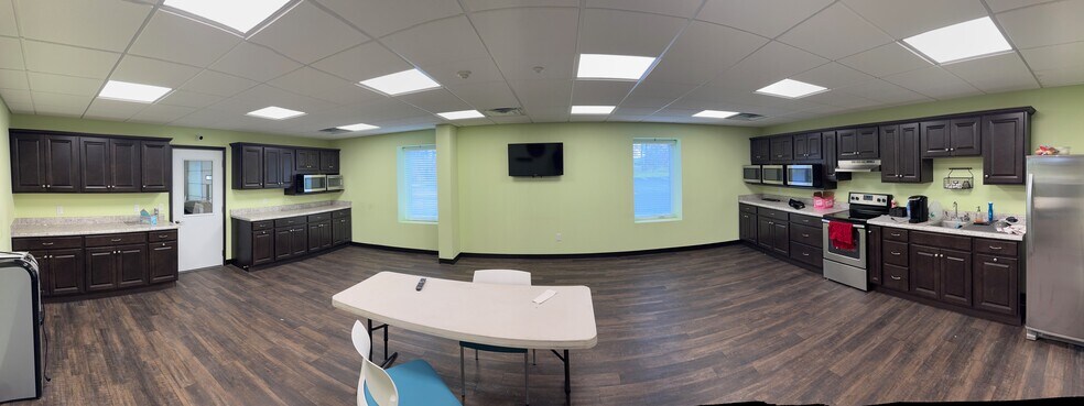 More Photos Of 2147 N Eisenhower Dr, Goshen Warehouse For Sale