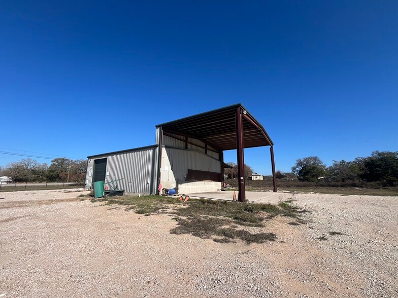 More Photos Of 413 FM 20, Bastrop Flex For Sale