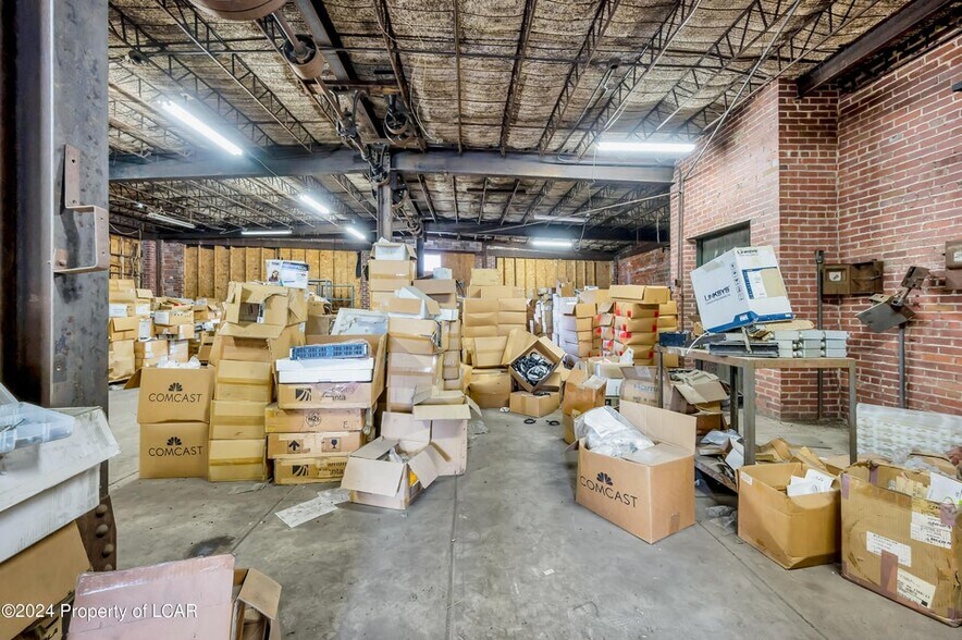 More Photos Of 1001 W Centre St, Mahanoy City Warehouse For Sale