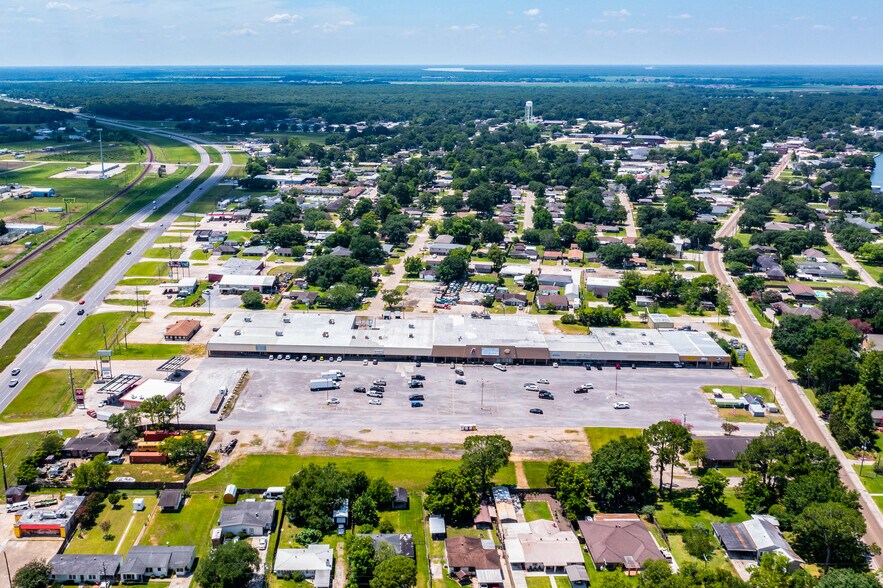 More Photos Of 500 US 90, Patterson Supermarket For Lease