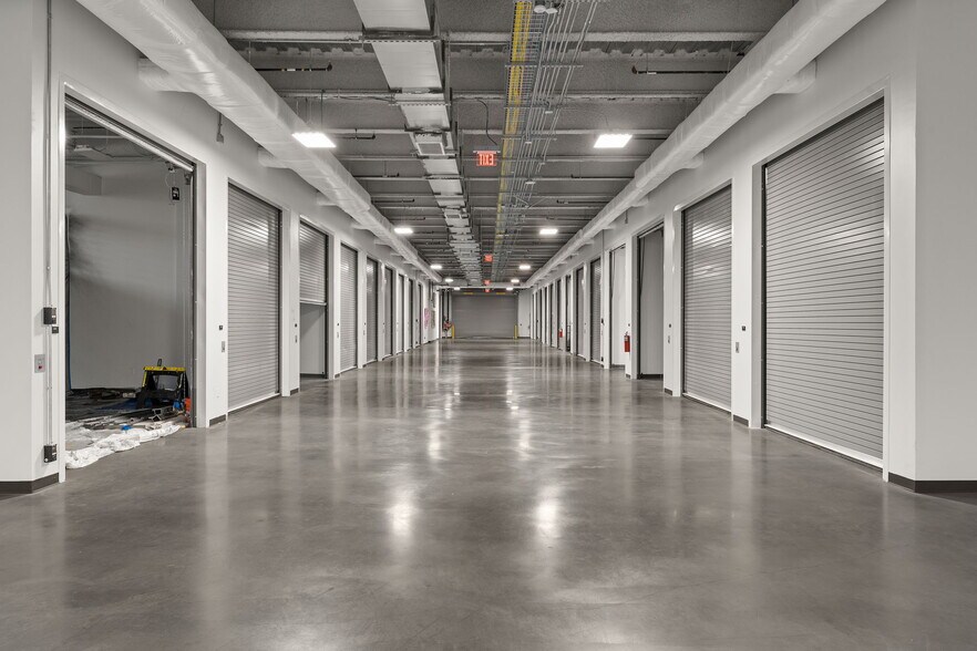 More Photos Of 4229 N FM 620 Hwy, Austin Showroom For Lease