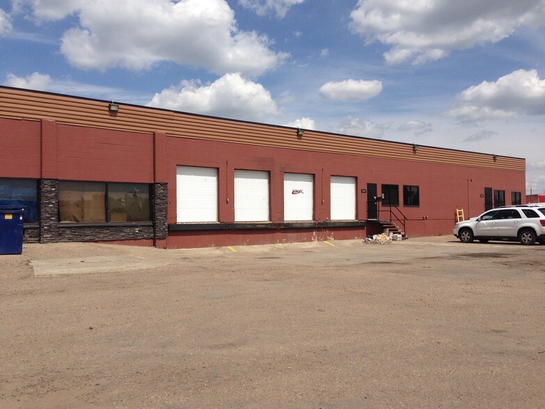 More Photos Of 8544-8560 126 Av NW, Edmonton Distribution For Lease