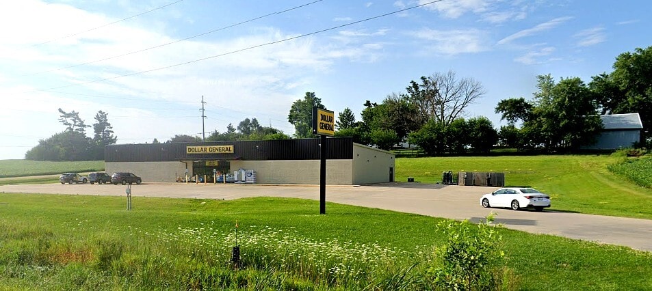 More Photos Of 107 Lincoln Hwy, Stanwood Convenience Store For Sale
