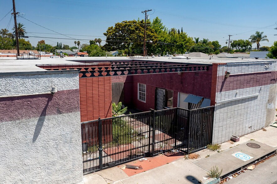 More Photos Of 325-329 E Rosecrans Ave, Compton Loft Creative Space For Sale