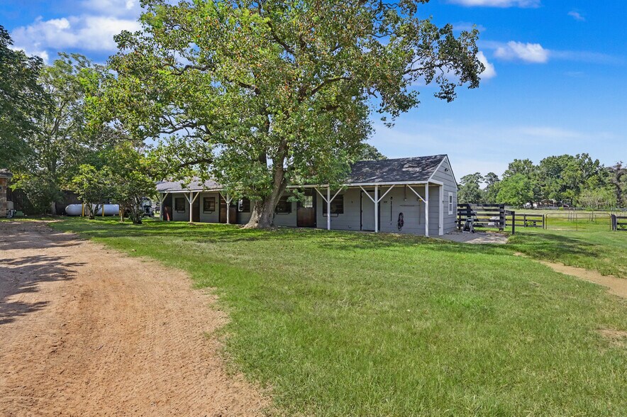 More Photos Of 31626 Dobbin Huffsmith Rd, Magnolia Land For Sale