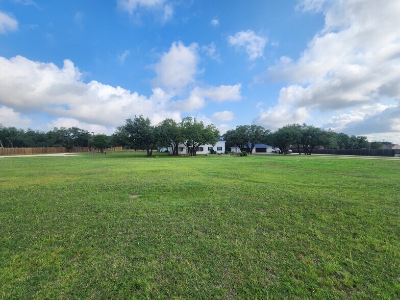 More Photos Of 102 County Road 180, Leander Loft Creative Space For Sale