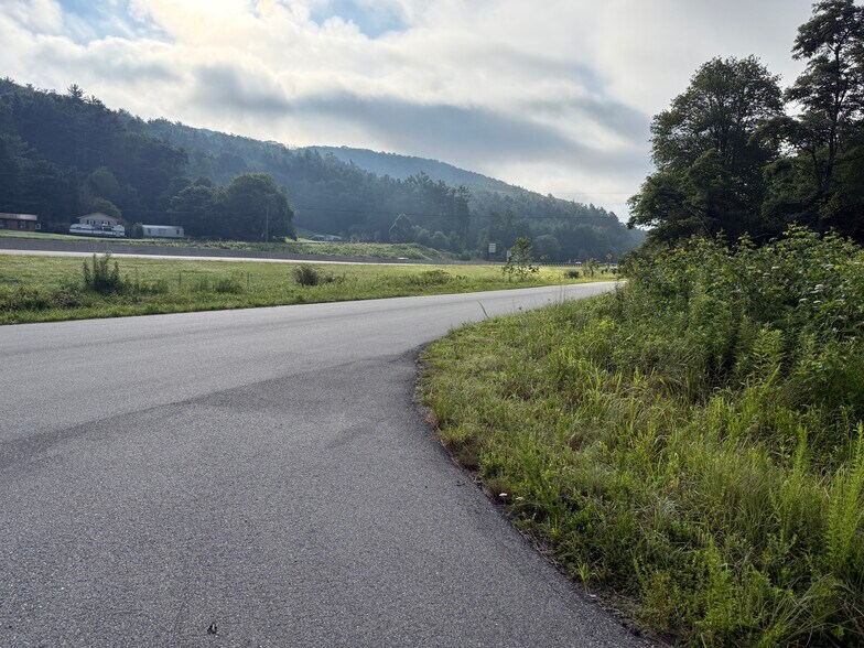 More Photos Of TBD Deep Gap Drive, Deep Gap Land For Sale