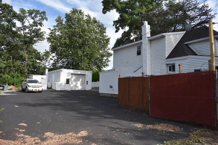 1241 Coes Neck Rd, North Baldwin, NY 11510 Auto Salvage Facility For