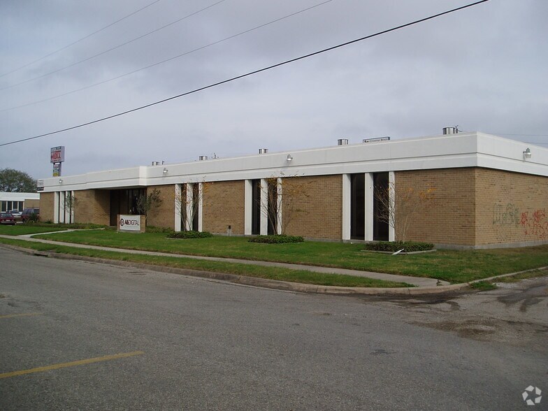 Primary Photo Of 5110 Wilkinson, Corpus Christi Office For Lease