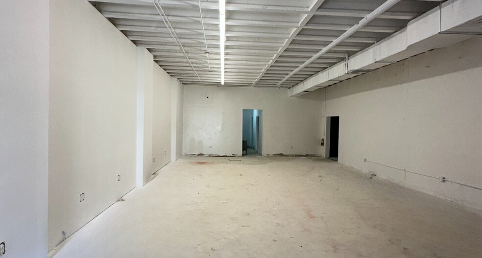 More Photos Of 128 NW 25th St, Miami Unknown For Lease