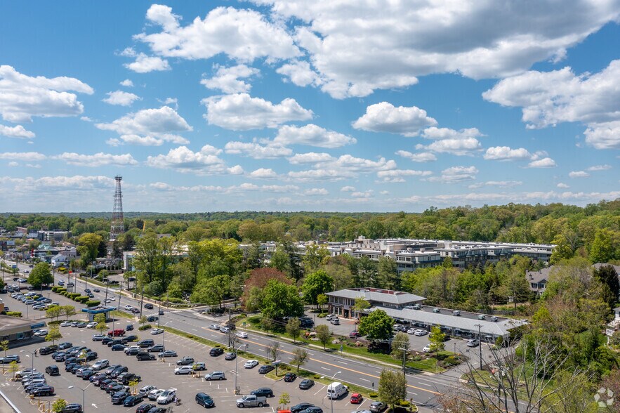 More Photos Of 420 Post Rd W, Westport Storefront For Sale