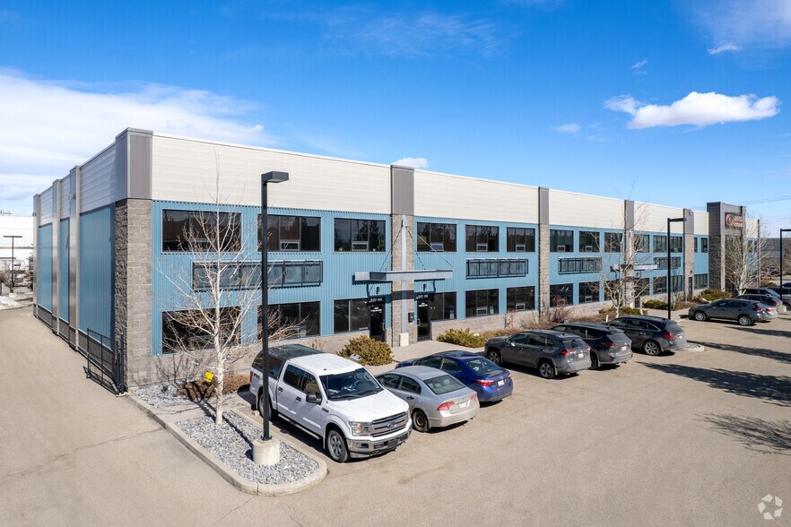 More Photos Of 4600 104th Ave SE, Calgary Warehouse For Lease