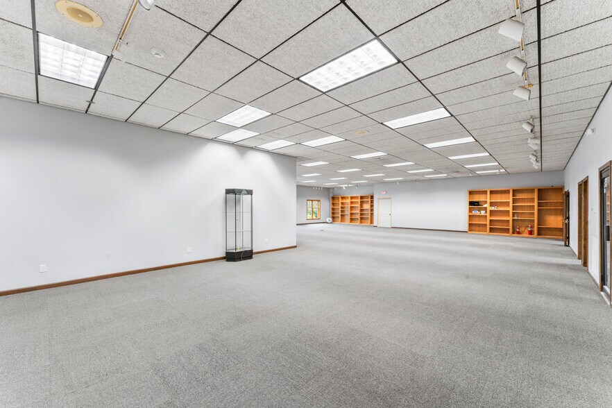 More Photos Of 1650 West St, Southington Storefront Retail Office For Sale