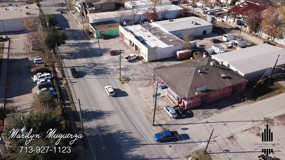 Primary Photo Of 7147 Harrisburg Blvd, Houston Restaurant For Sale