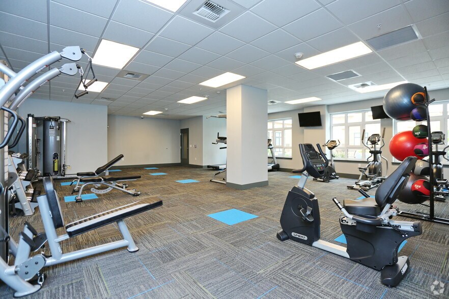 More Photos Of 913 S Jackson St, Seattle Apartments For Lease