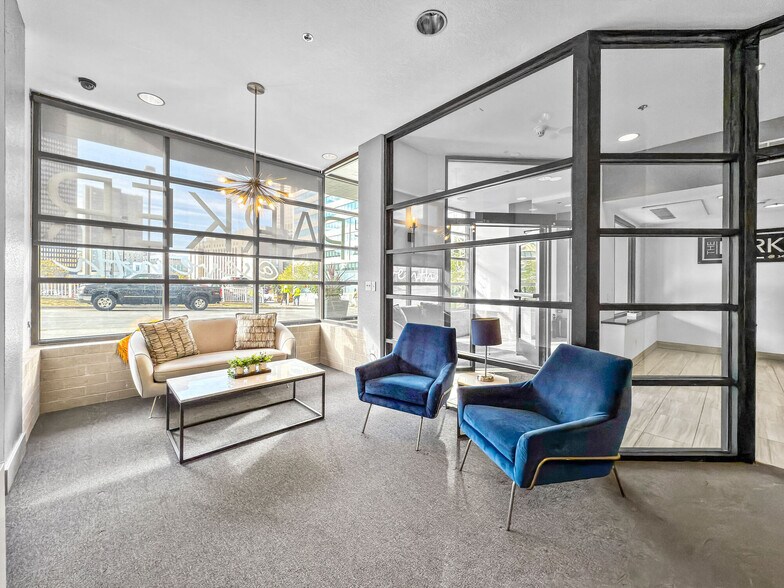 More Photos Of 615 Park St, Des Moines Apartments For Sale