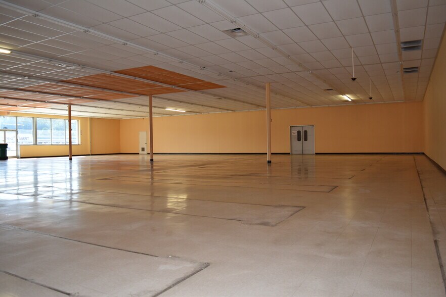 More Photos Of 615 S Walnut St, Pamplico Freestanding For Lease