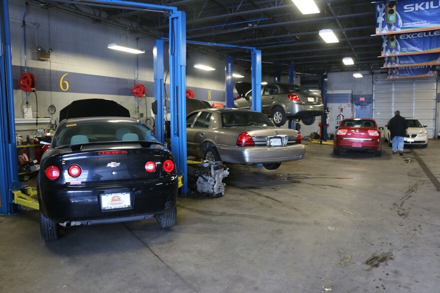 More Photos Of 1225 Route 9 N, Old Bridge Auto Repair For Lease