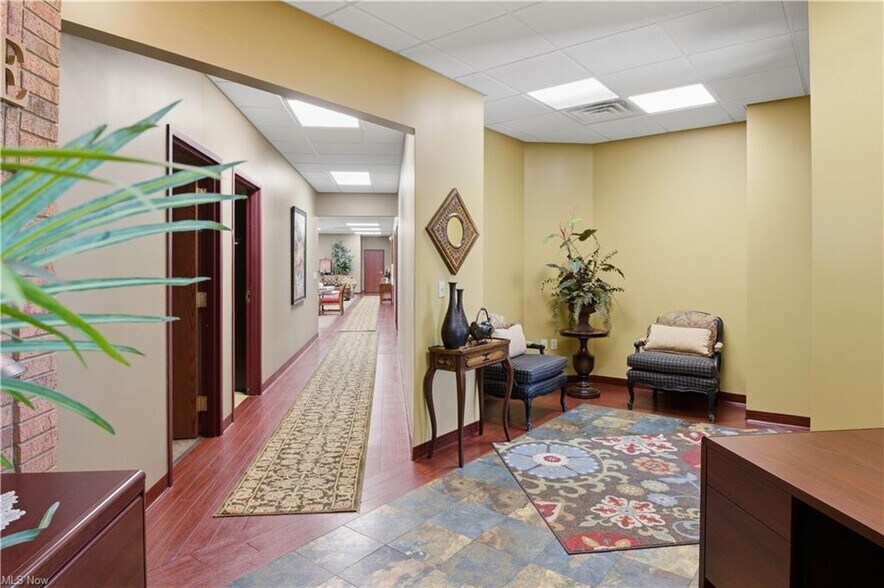 More Photos Of 319 Howard Dr, Sandusky Office For Sale
