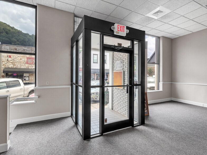 More Photos Of 624 W Main St, Sylva Bank For Sale