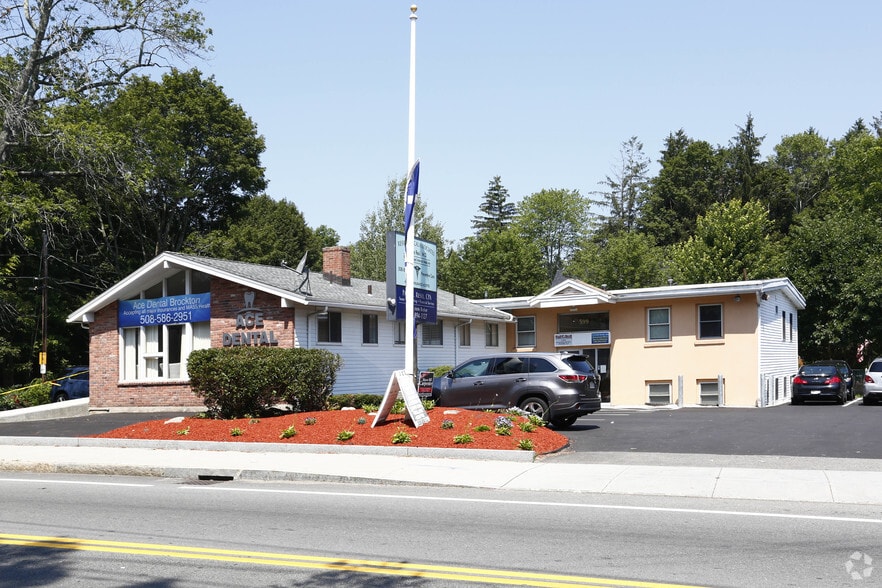More Photos Of 599-601 Pleasant St, Brockton Office For Sale
