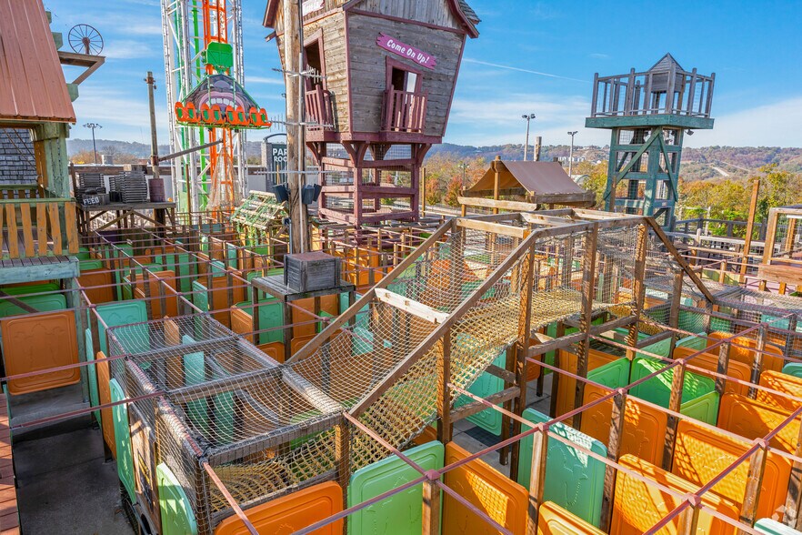 More Photos Of 3608 W 76 Country Blvd, Branson Amusement Park For Sale