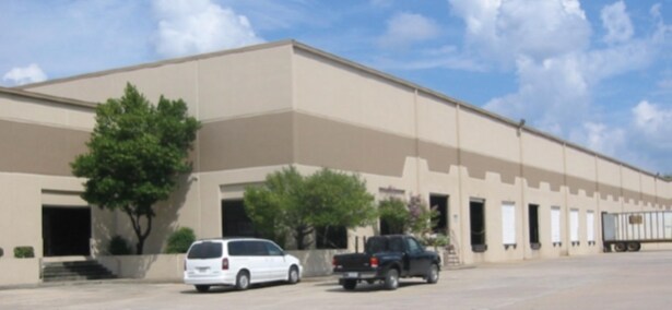More Photos Of 1111 Portwall St, Houston Warehouse For Lease