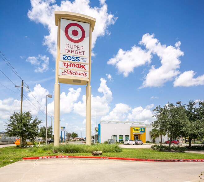 More Photos Of I 45, League City Unknown For Lease