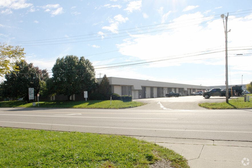 More Photos Of 515-553 Schrock Rd, Columbus Warehouse For Lease
