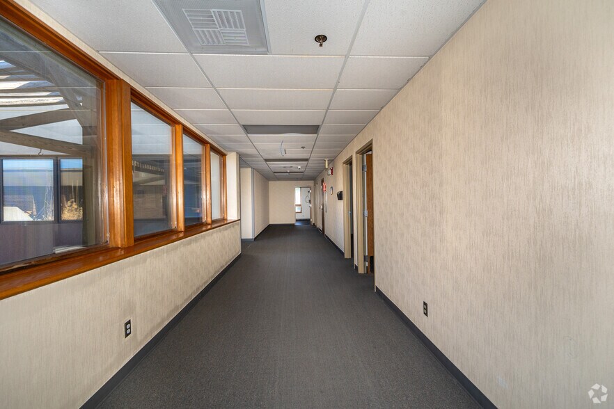 More Photos Of 100 E Helen St, Herington Healthcare For Sale
