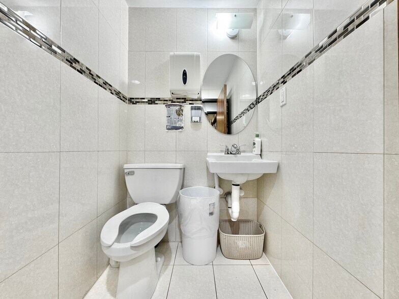 More Photos Of 8716 Avon St, Jamaica Apartments For Lease