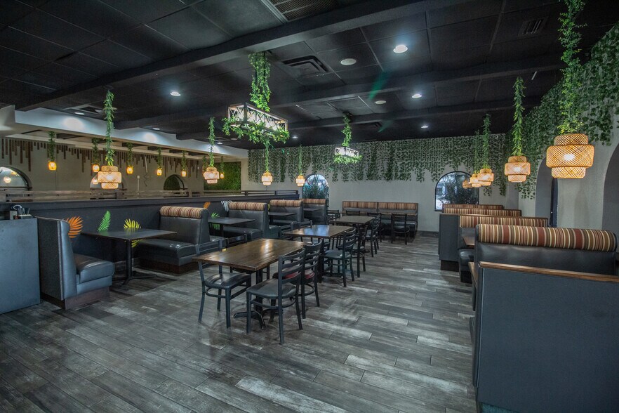 More Photos Of 4400 Hancock Bridge Pky, North Fort Myers Restaurant For Sale