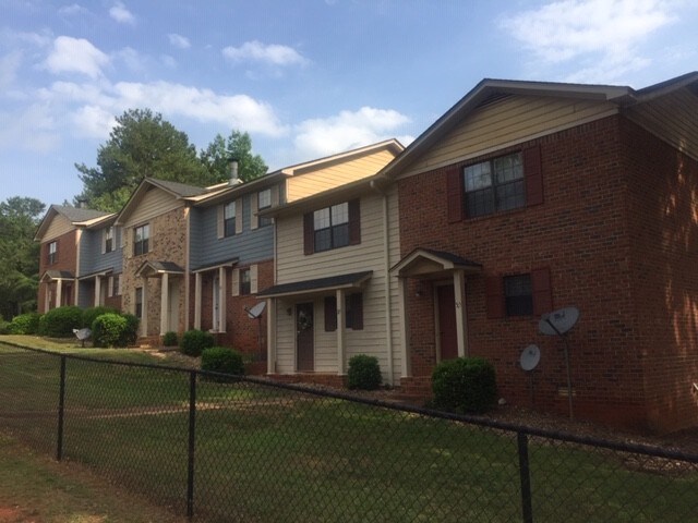 More Photos Of 305 Westchester Dr, Athens Apartments For Sale