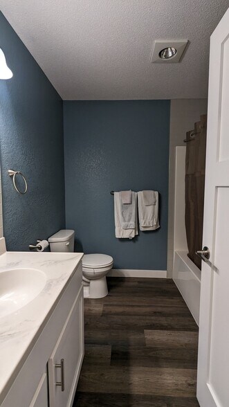 More Photos Of 1955 1st Ave N, Windom Hotel For Sale