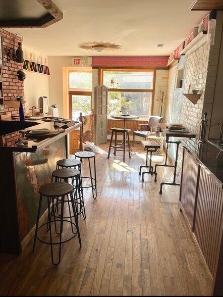 More Photos Of 922 Western Ave, Pittsburgh Storefront Retail Residential For Lease